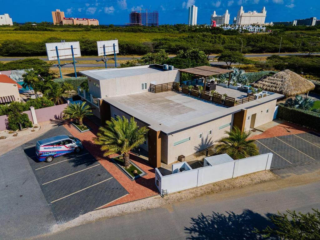 Koyari Modern Condos 9Br 7Ba Sleeps 26 W/ Pool And Roof Deck Palm Beach Luaran gambar
