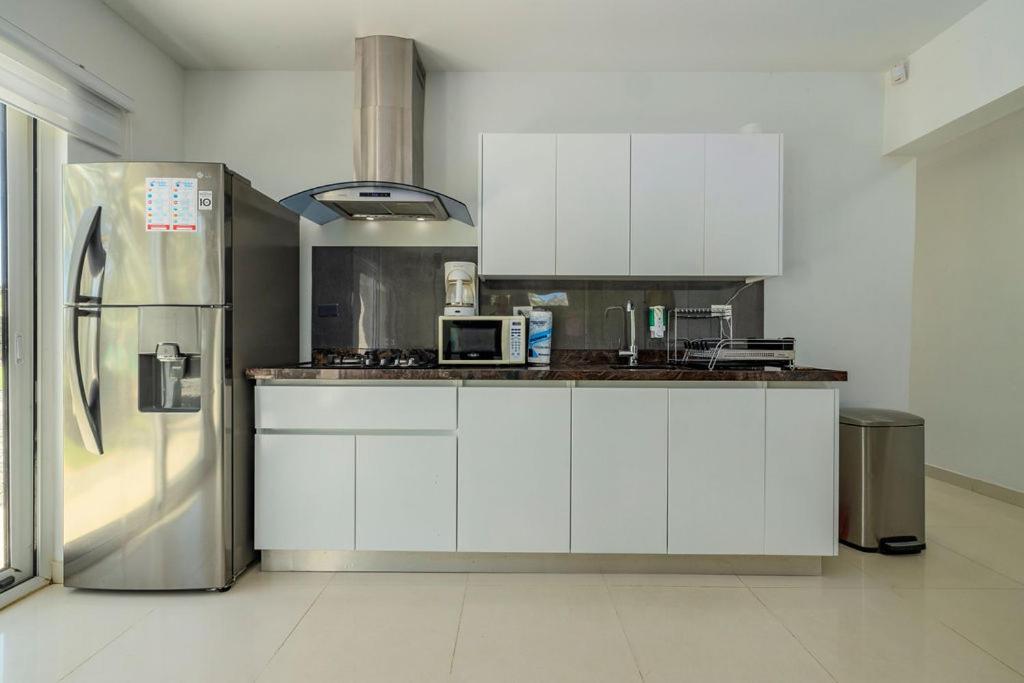 Koyari Modern Condos 9Br 7Ba Sleeps 26 W/ Pool And Roof Deck Palm Beach Luaran gambar