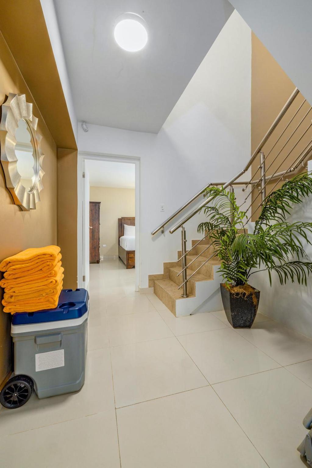 Koyari Modern Condos 9Br 7Ba Sleeps 26 W/ Pool And Roof Deck Palm Beach Luaran gambar