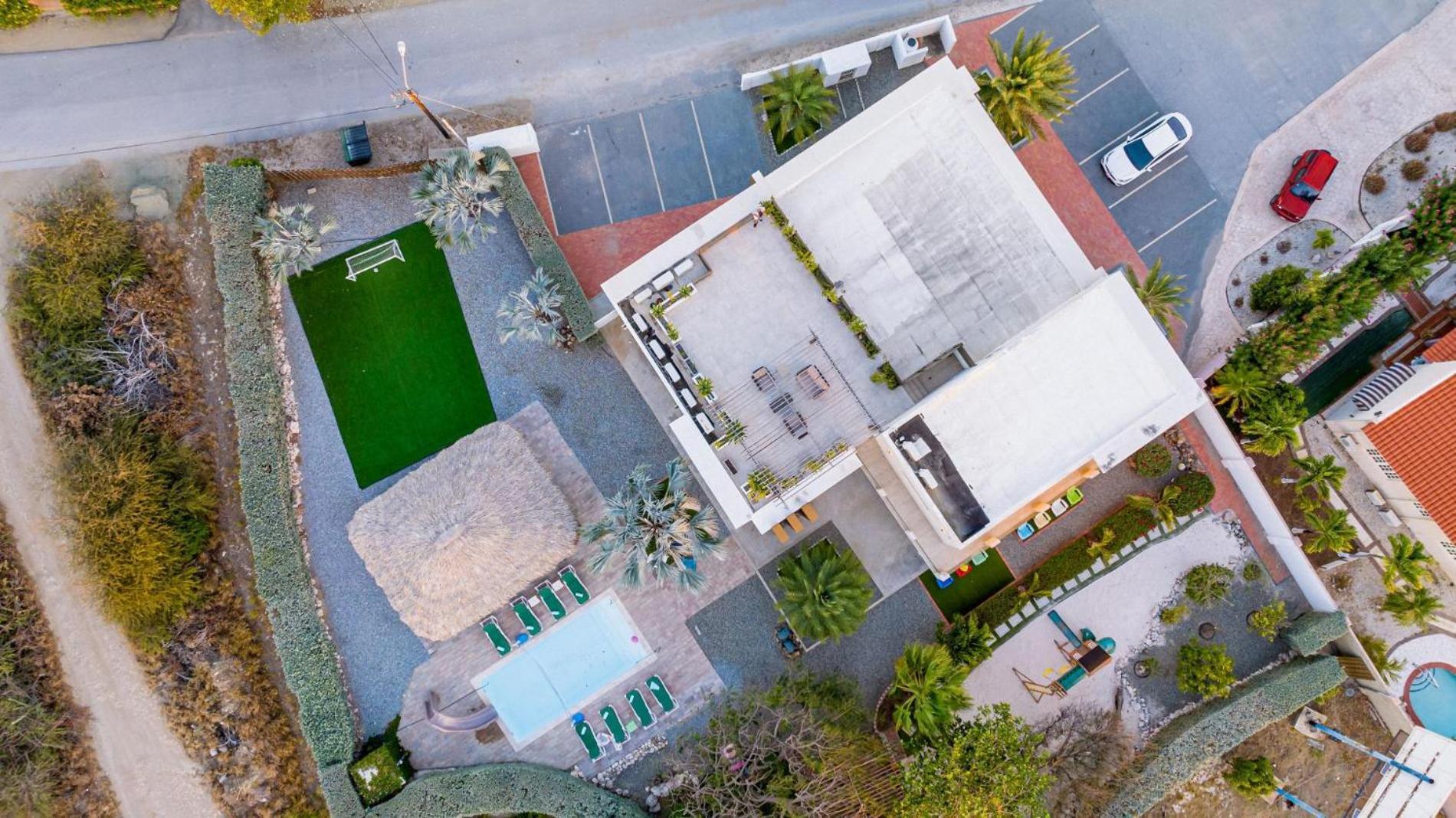 Koyari Modern Condos 9Br 7Ba Sleeps 26 W/ Pool And Roof Deck Palm Beach Luaran gambar