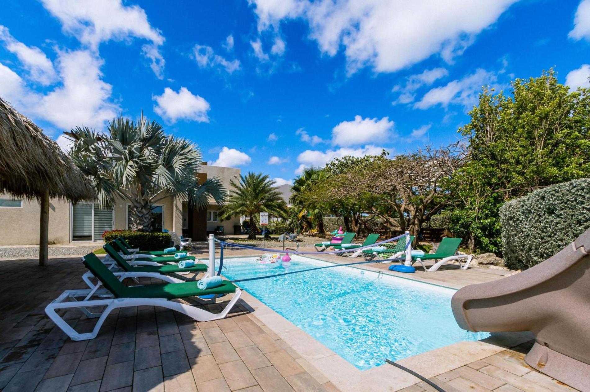 Koyari Modern Condos 9Br 7Ba Sleeps 26 W/ Pool And Roof Deck Palm Beach Luaran gambar
